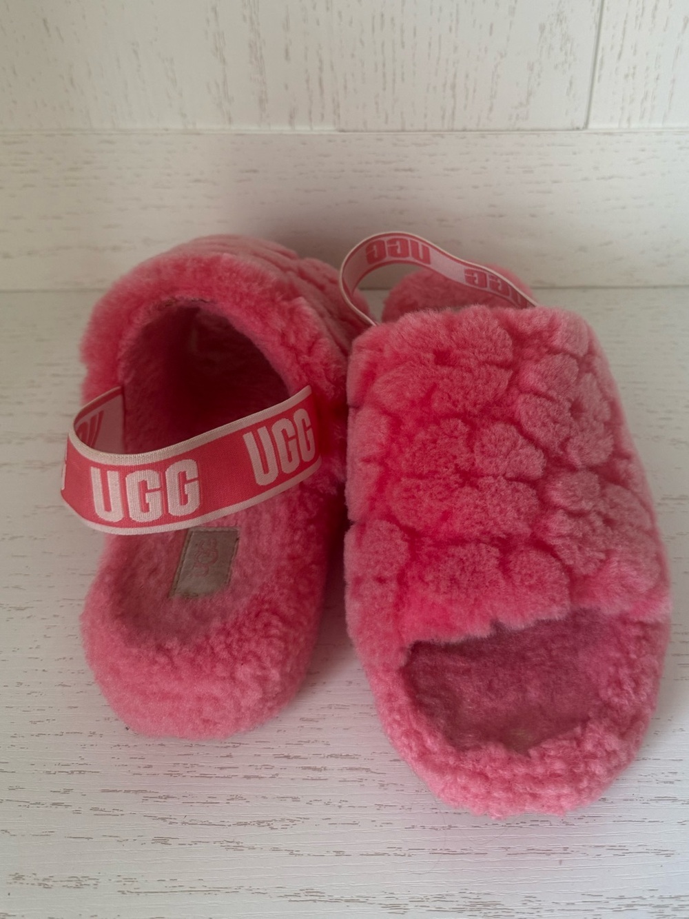 UGG fluff yeah pink poppy slide size 9 women